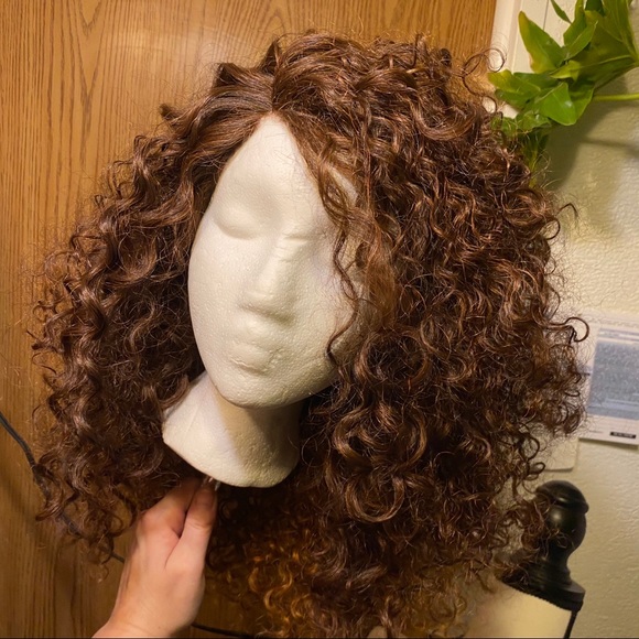 LACE FRONT - Picture 3 of 11